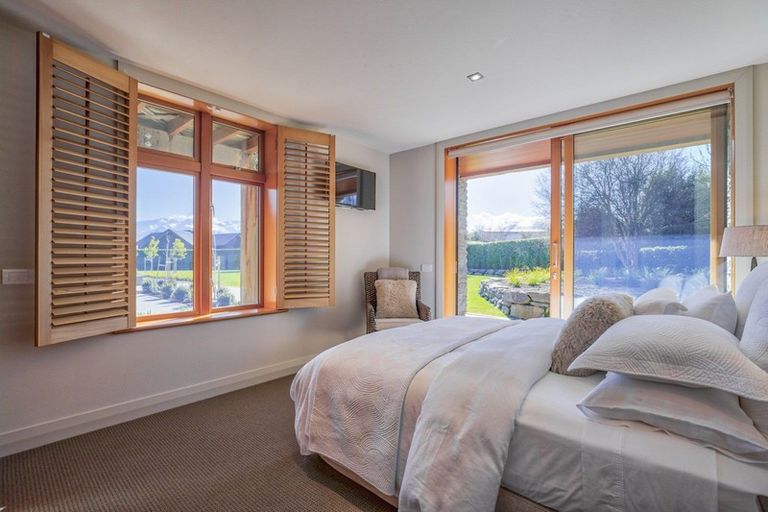 Photo of property in 8 Waimana Place, Wanaka, 9305