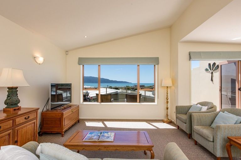 Photo of property in 11/1 Marine Parade, Paraparaumu Beach, Paraparaumu, 5032