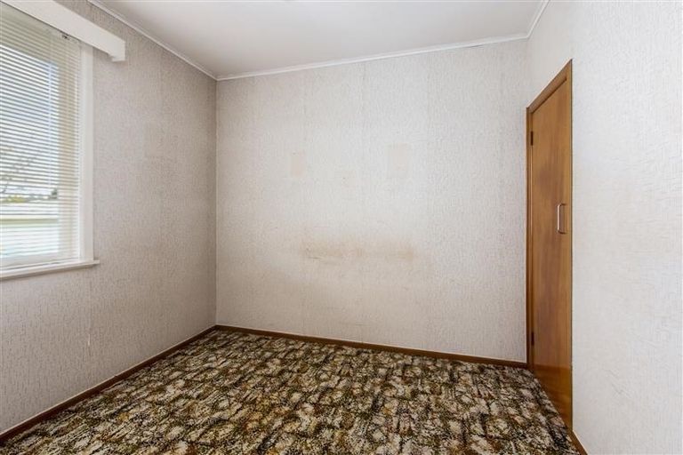 Photo of property in 136 Rathgar Road, Henderson, Auckland, 0610