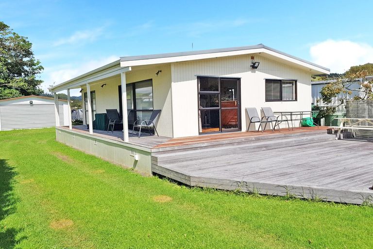Photo of property in 4 Omutu Street, Oakura, Hikurangi, 0184