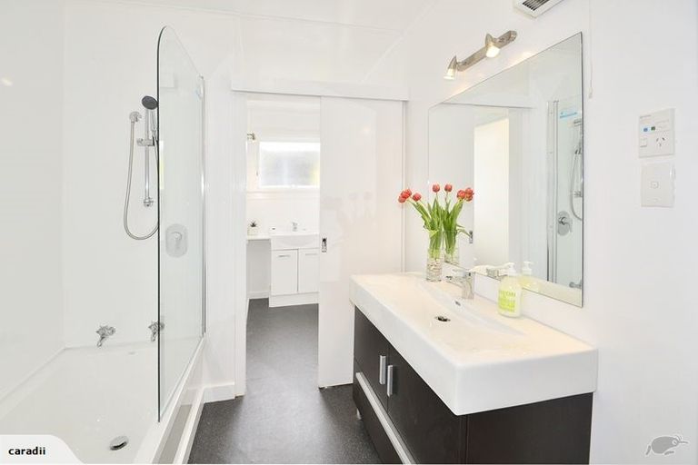 Photo of property in 2 Barr Street, Kenmure, Dunedin, 9011