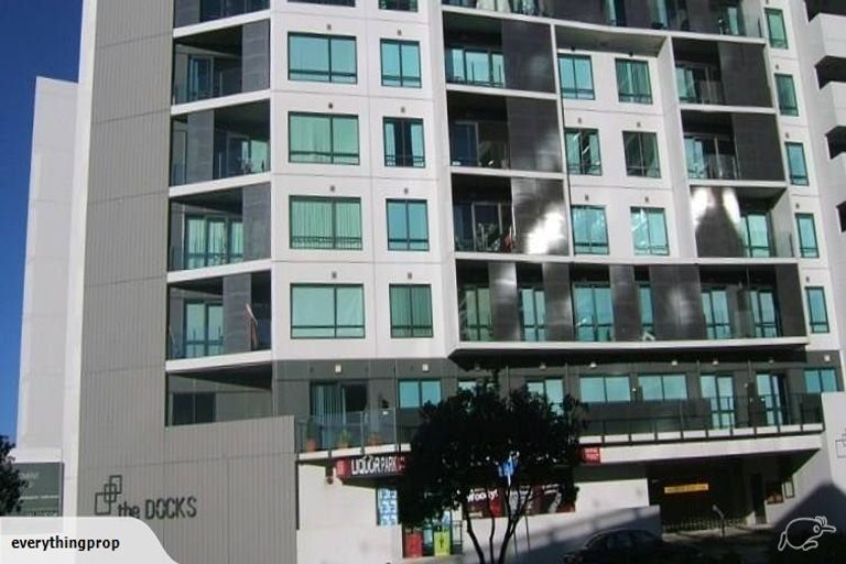 Photo of property in The Docks Apartments, 403/2 Dockside Lane, Auckland Central, Auckland, 1010