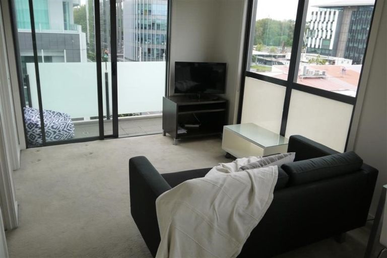 Photo of property in 75 Halsey Drive, Lynfield, Auckland, 1042