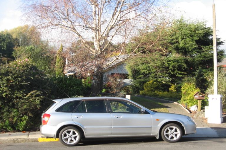 Photo of property in 13 Kew Grove, Raumati Beach, Paraparaumu, 5032