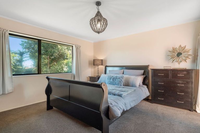 Photo of property in 49 Grand Vue Road, Kawaha Point, Rotorua, 3010