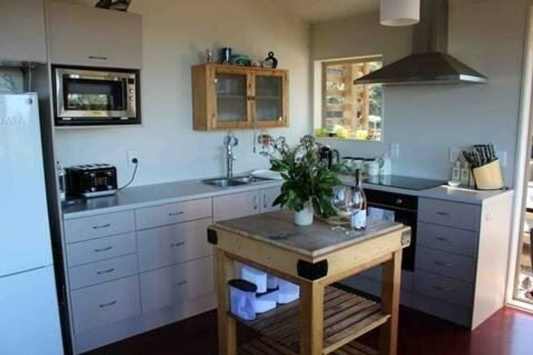 Photo of property in 56 Waihirere Drive, Tuateawa, Coromandel, 3583