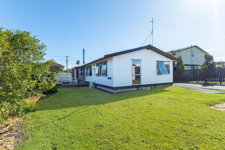 Photo of property in 97 Rangiuru Road, Otaki Beach, Otaki, 5512