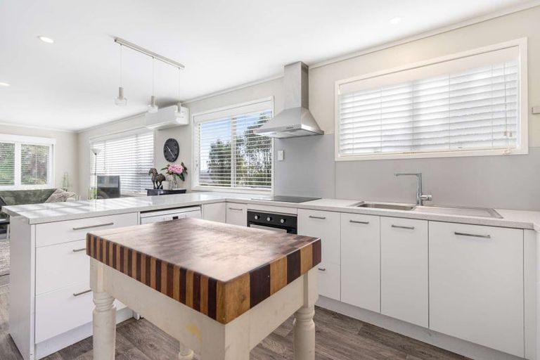 Photo of property in 29 Rewarewa Street, Owhata, Rotorua, 3010