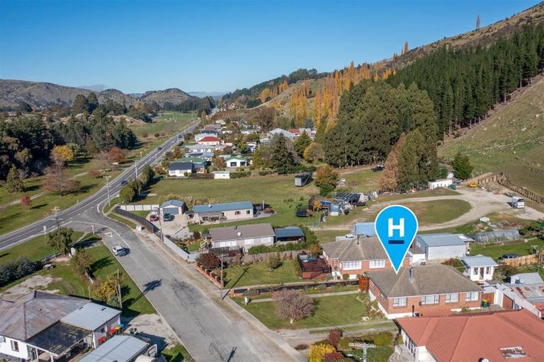 Photo of property in 19 Smith Street, Roxburgh, 9500