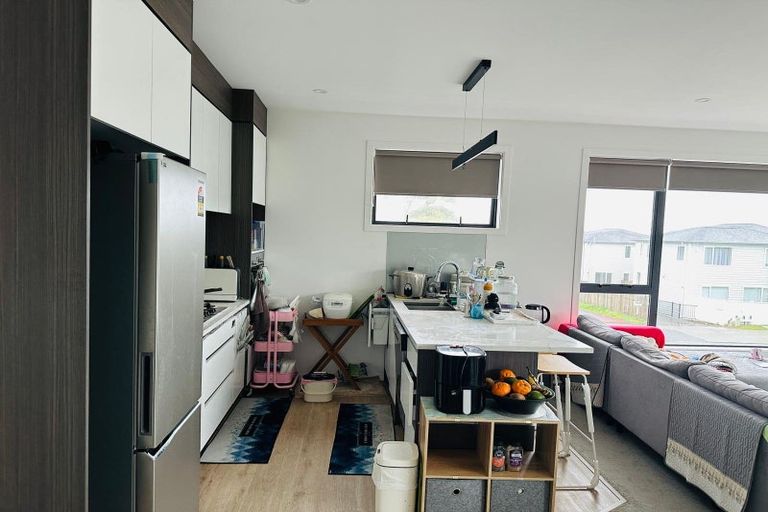 Photo of property in 216a Bucklands Road, Bucklands Beach, Auckland, 2012