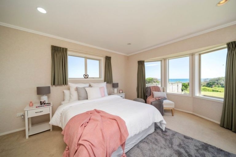 Photo of property in 282 Tai Road, Opunake, 4681