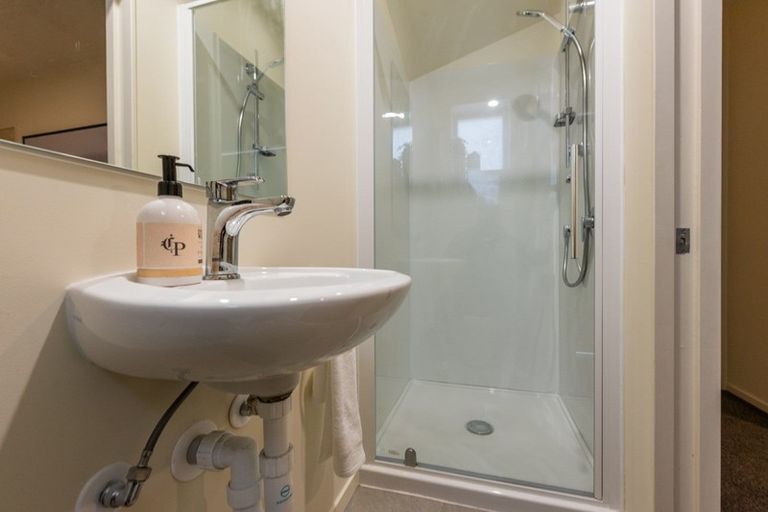 Photo of property in Pirie Street Townhouses, 28/35 Pirie Street, Mount Victoria, Wellington, 6011