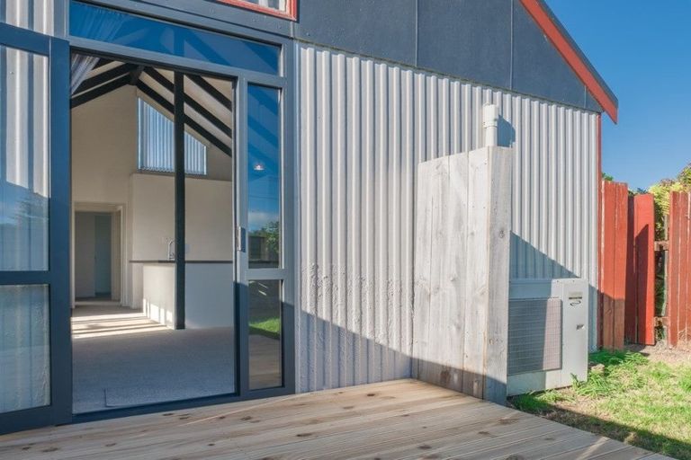 Photo of property in 180a Cornfoot Street, Castlecliff, Whanganui, 4501