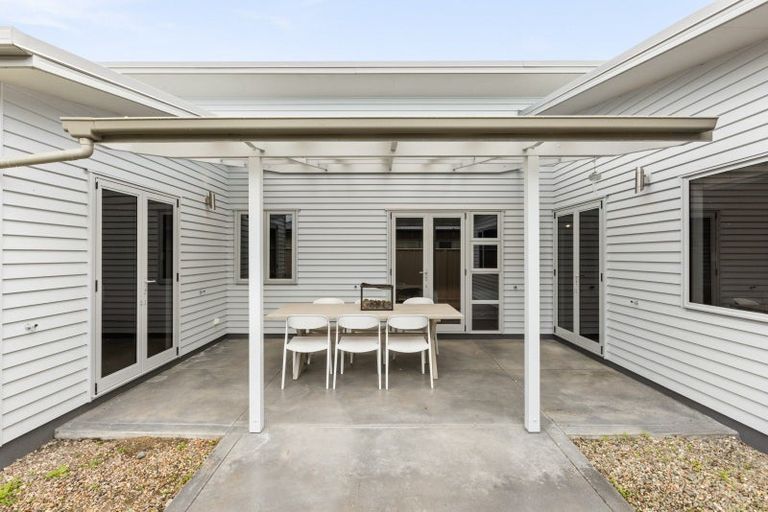 Photo of property in 2 Edwards Street, Frimley, Hastings, 4120