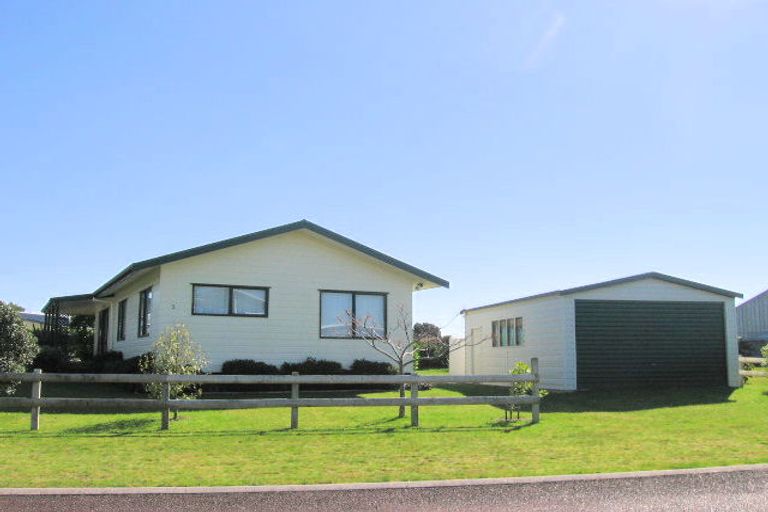 Photo of property in 3 Martin Place, Cooks Beach, Whitianga, 3591