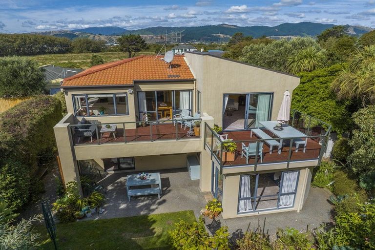 Photo of property in 7 Avion Terrace, Raumati Beach, Paraparaumu, 5032