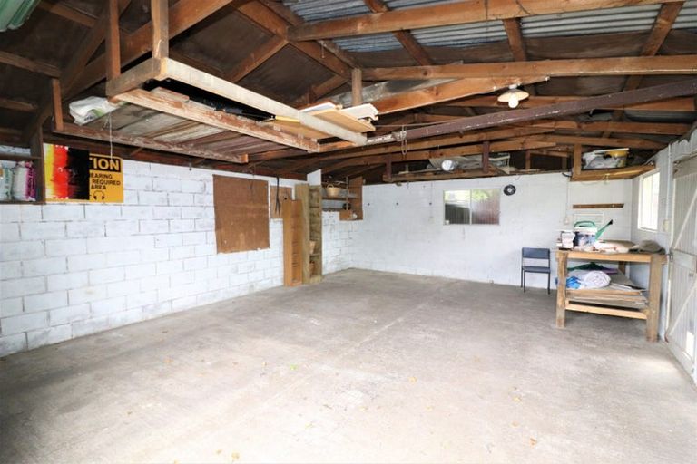 Photo of property in 4 Leeman Place, Redwood, Christchurch, 8051