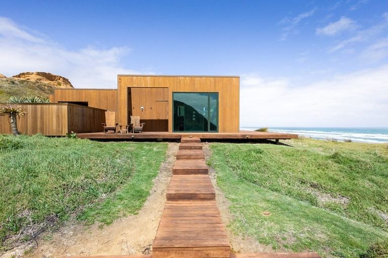 Photo of property in 201 Te Maire Road, Te Kopuru, 0371