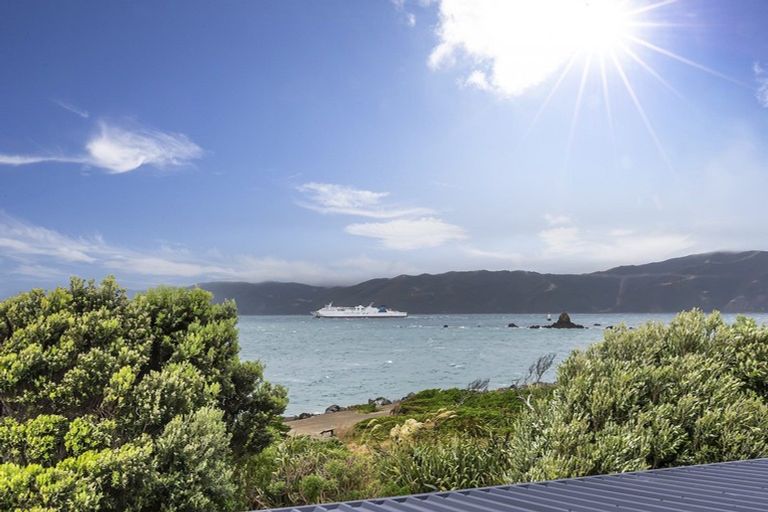 Photo of property in 3a Hector Street, Seatoun, Wellington, 6022