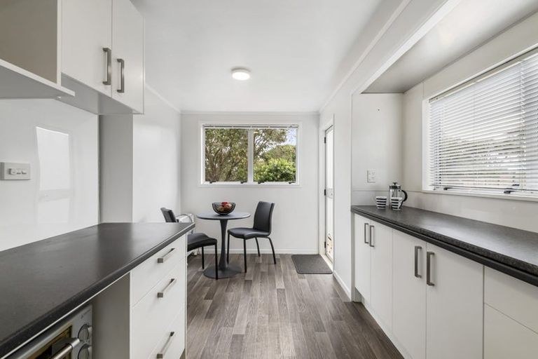 Photo of property in 1/21 Bonito Place, Bayview, Auckland, 0629