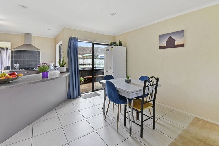 Photo of property in 184 Wattle Farm Road, Wattle Downs, Auckland, 2103