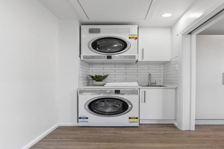 Photo of property in 56 Gilberthorpes Road, Hei Hei, Christchurch, 8042