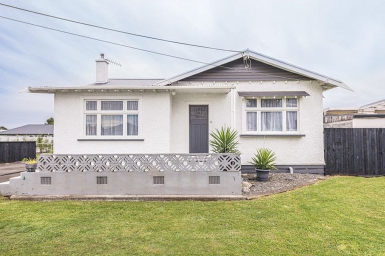 Photo of property in 35 Surrey Road, Springvale, Whanganui, 4501