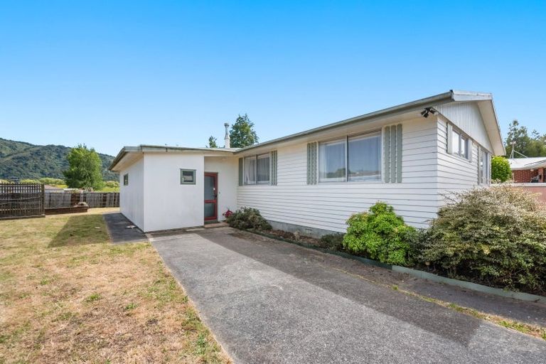 Photo of property in 143 Clouston Park Road, Clouston Park, Upper Hutt, 5018