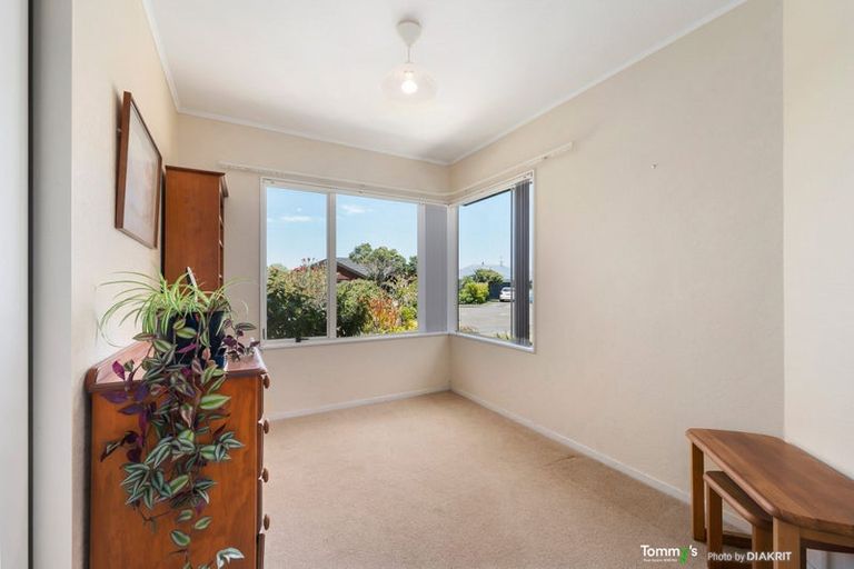 Photo of property in 6 Lingard Grove, Brooklyn, Wellington, 6021