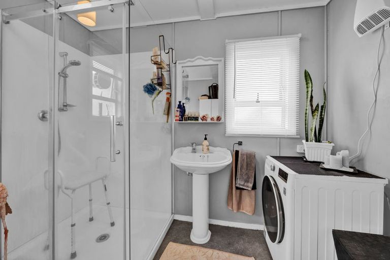 Photo of property in 6 Galt Street, Hawera, 4610