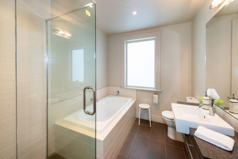 Photo of property in 11 Kelliher Drive, Wanaka, 9305