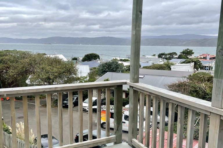 Photo of property in 15 Pinelands Avenue, Seatoun, Wellington, 6022