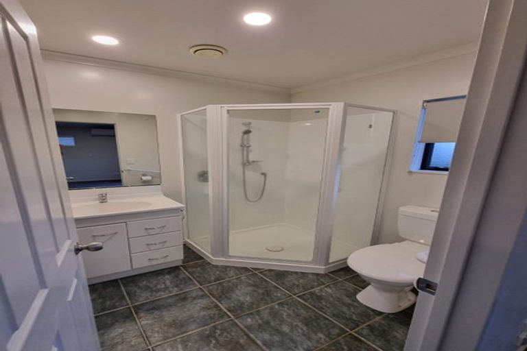 Photo of property in 55 Newbliss Crescent, East Tamaki Heights, Auckland, 2016