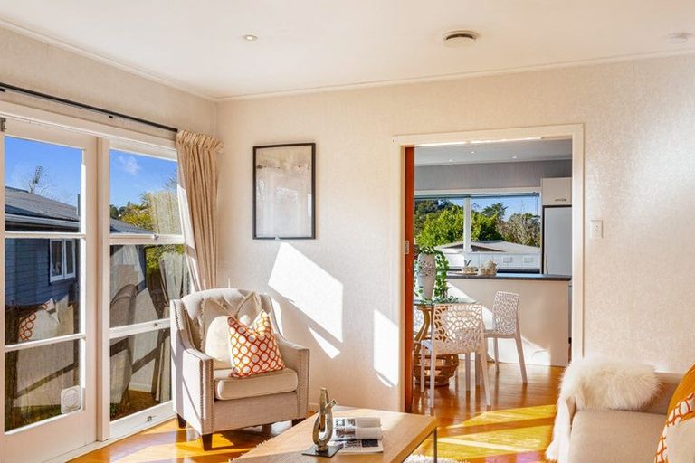 Photo of property in 28 O'donn Avenue, Beach Haven, Auckland, 0626