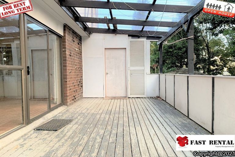 Photo of property in 2/46 Tree View Avenue, Glenfield, Auckland, 0629