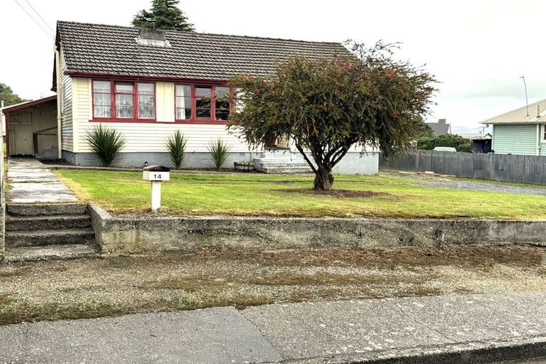 Photo of property in 14 Market Street, Kaitangata, 9210