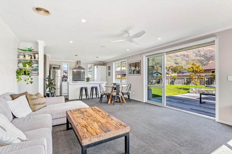 Photo of property in 40 West Meadows Drive, Wanaka, 9305