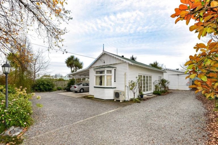 Photo of property in 2 Russell Street, Darfield, 7510