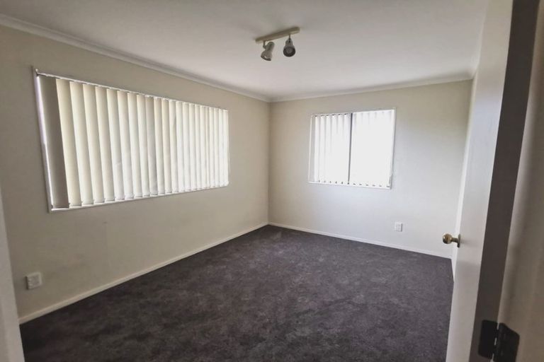 Photo of property in 3/16 Saints Court, Manurewa, Auckland, 2102
