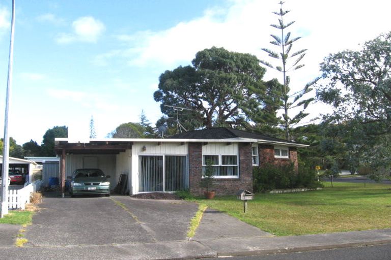 Photo of property in 1 Linley Place, Hillcrest, Auckland, 0627