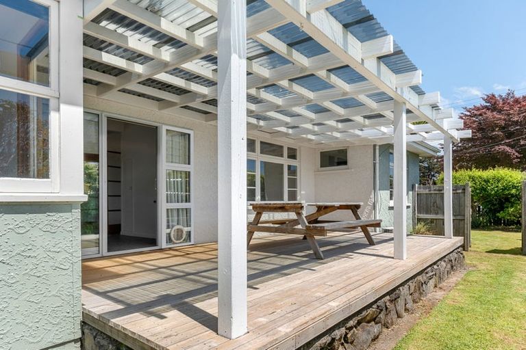 Photo of property in 141 Seaview Road, Westown, New Plymouth, 4310