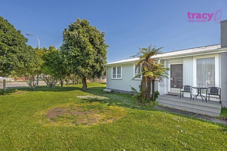 Photo of property in 14 Tyndall Road, Outer Kaiti, Gisborne, 4010