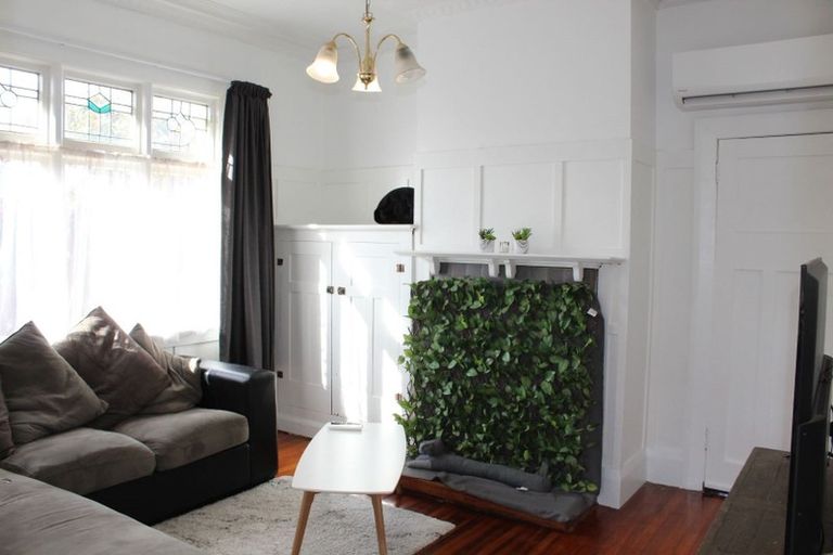 Photo of property in 268 Macandrew Road, Forbury, Dunedin, 9012