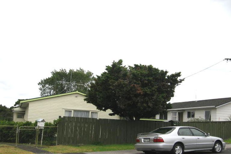 Photo of property in 50 Chippendale Crescent, Birkdale, Auckland, 0626