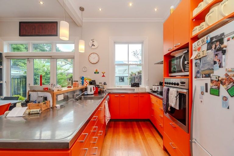 Photo of property in 44 Aro Street, Aro Valley, Wellington, 6021