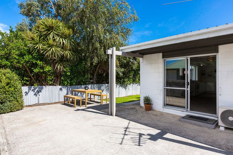 Photo of property in 253b Oxford Street, South Dunedin, Dunedin, 9012