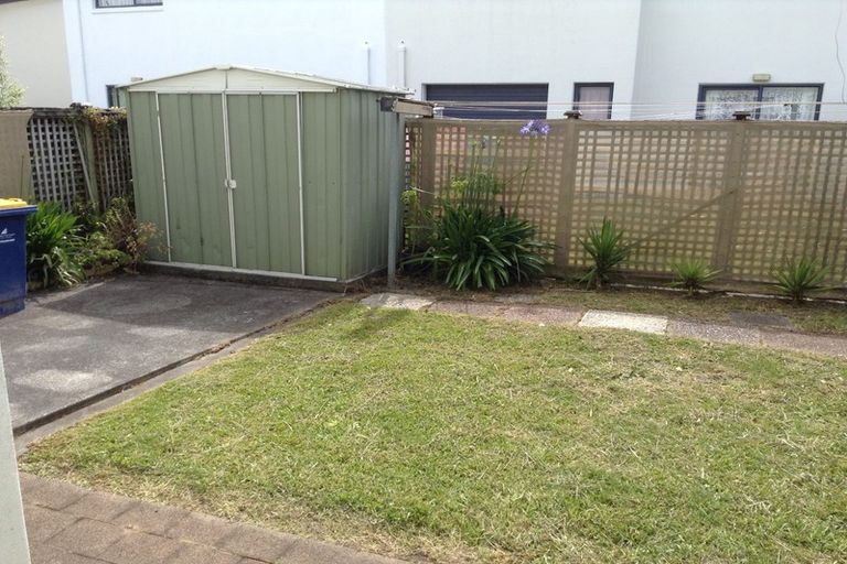 Photo of property in 12 Vitex Lane, Henderson, Auckland, 0612