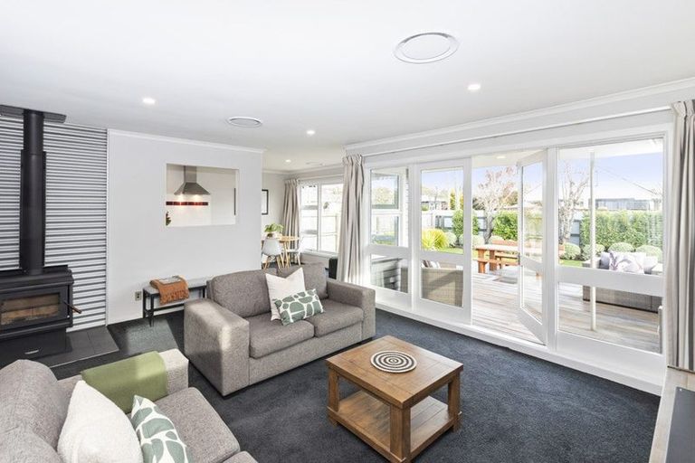 Photo of property in 21 Brent Place, Papanui, Christchurch, 8053