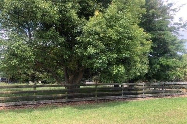 Photo of property in 41 Mcrobbie Road, Kingseat, Papakura, 2580