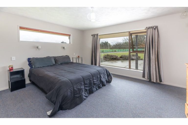 Photo of property in 381 Rangiora Woodend Road, Waikuku, Rangiora, 7473